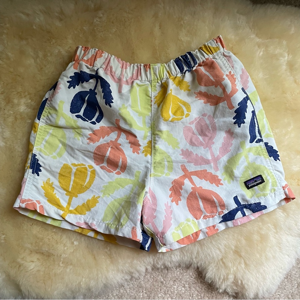 Patagonia girls size 4 Floral Print Shorts - Multicolor